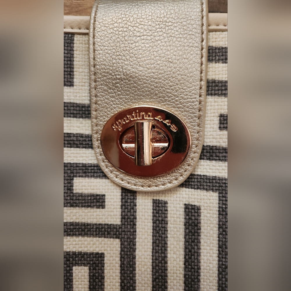 Purse - Picture 3 of 7
